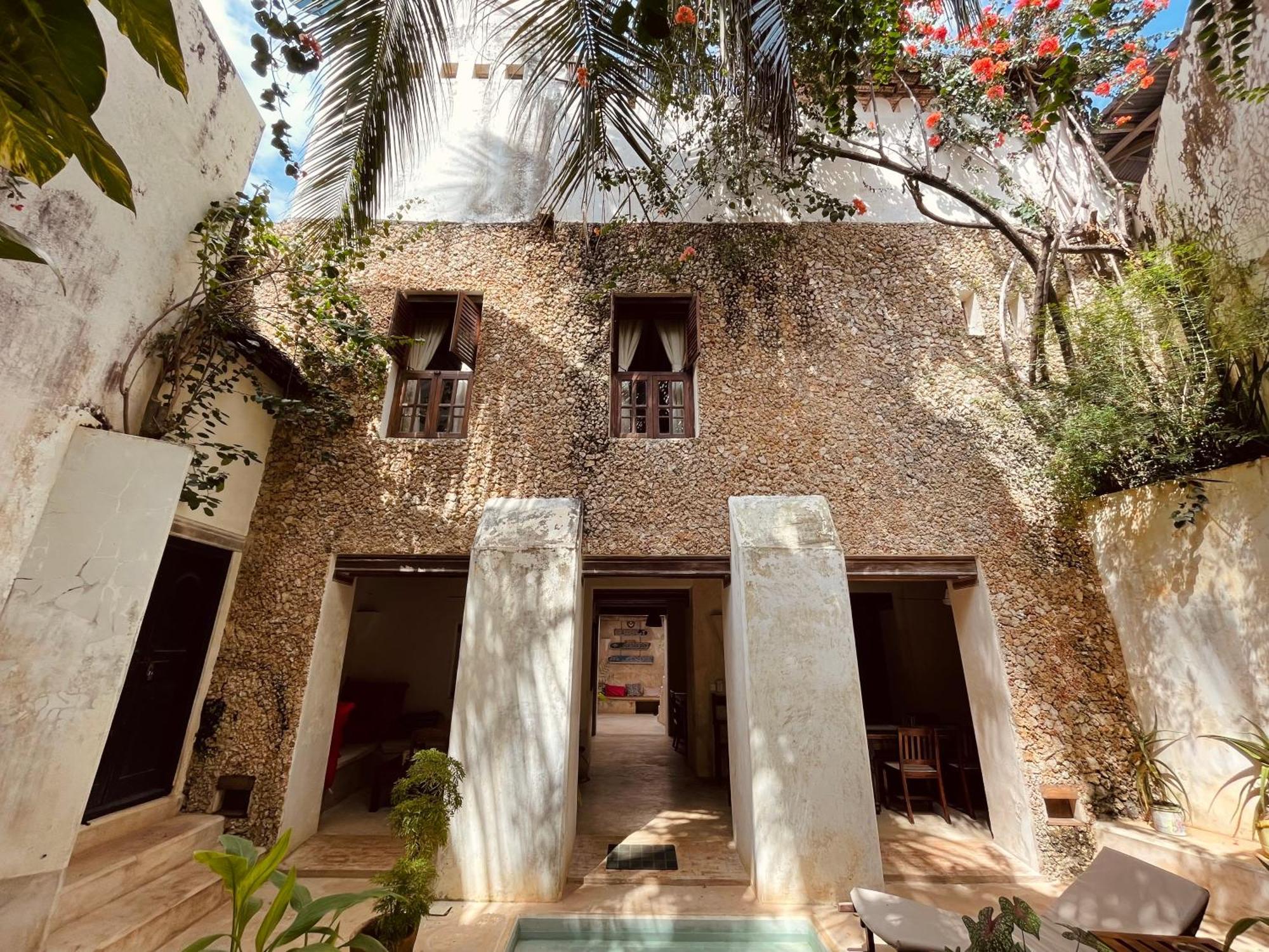 Authentic Swahili Style Villa Milele House ラム エクステリア 写真